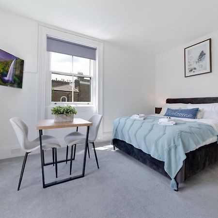 Suites By Rehoboth - M'Nuchah - Camden Road London Exterior photo