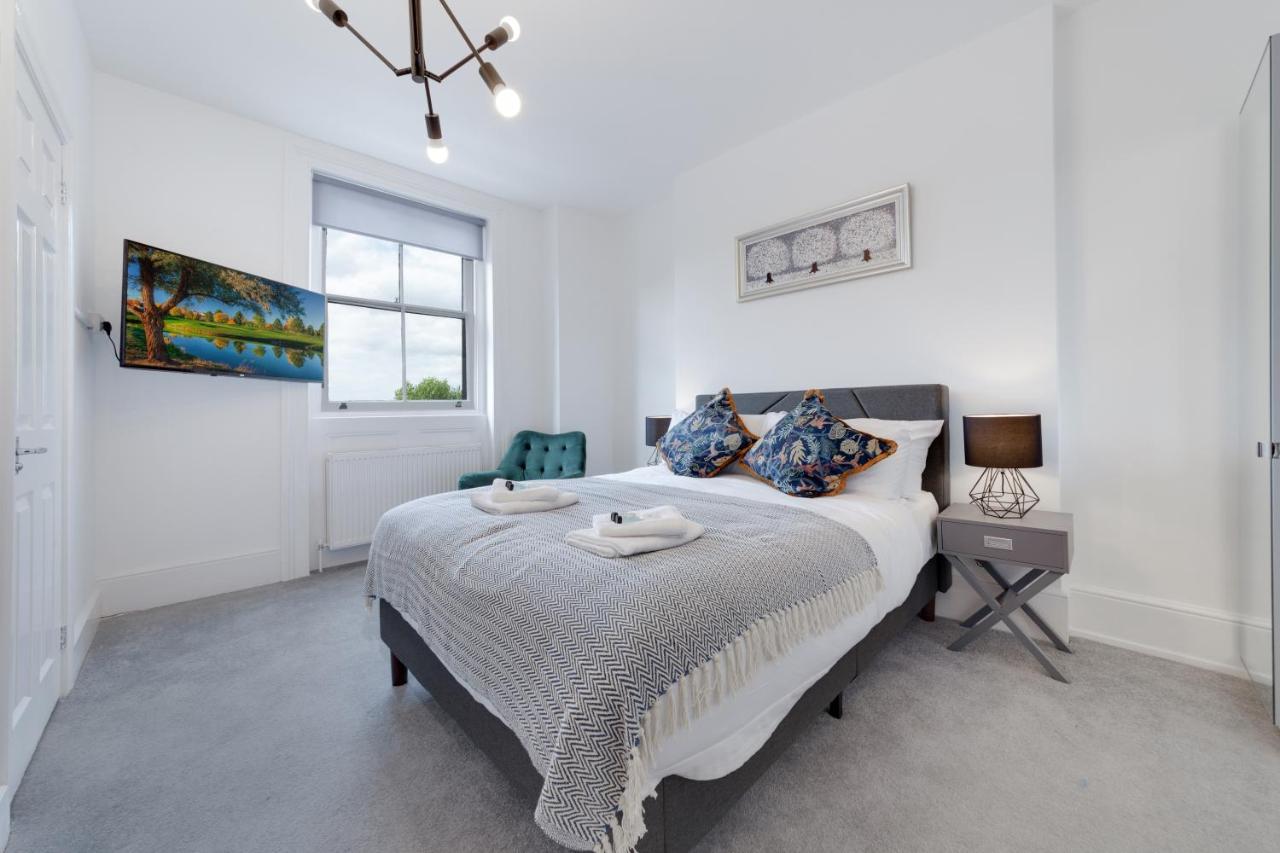 Suites By Rehoboth - M'Nuchah - Camden Road London Exterior photo